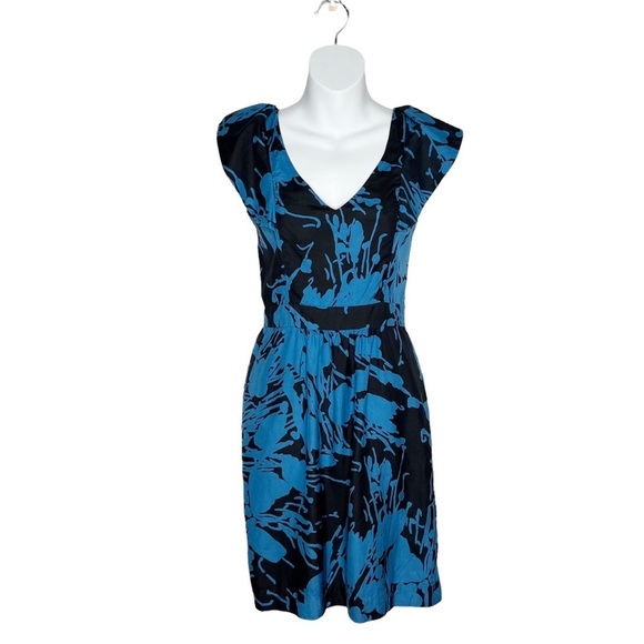 Threadware 100% Silk Blue & Black Printed Flutter Sleeve Dress - Picture 1 of 13